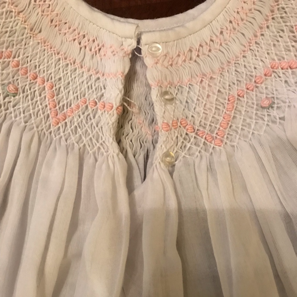 Will’Beth smocked dress - Picture 5 of 6